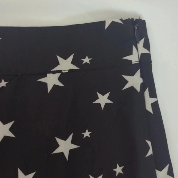 NWT Nasty Gal Star-T As You Mean To Go On Mini Skirt Color Black/White Size 2 - Picture 8 of 15